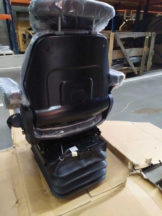 сидіння пневматичне John Deere CASE, New Holland, CLAAS, МТЗ, manitou