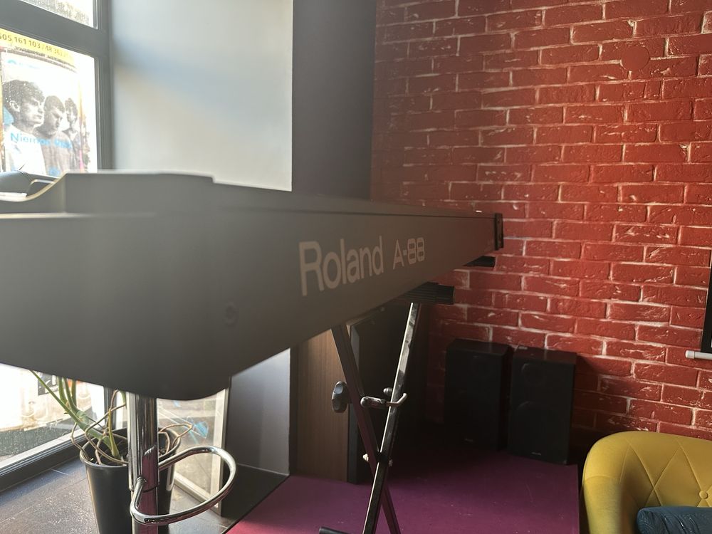 Roland A88 - pianino MIDI fortepianowy system młoteczków