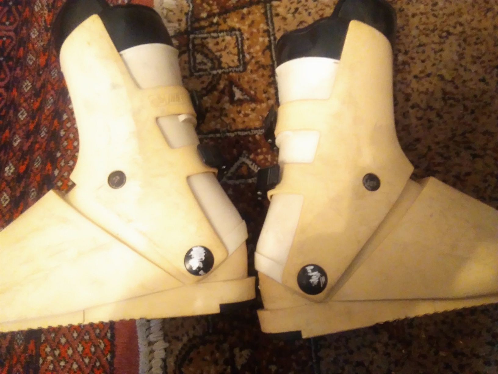 Ботинки для лыжников размер41-42