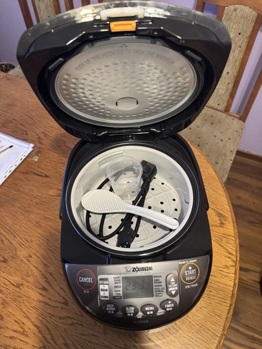 Ryżowar rice cooker Zojirushi Micom NL-GAQ18
