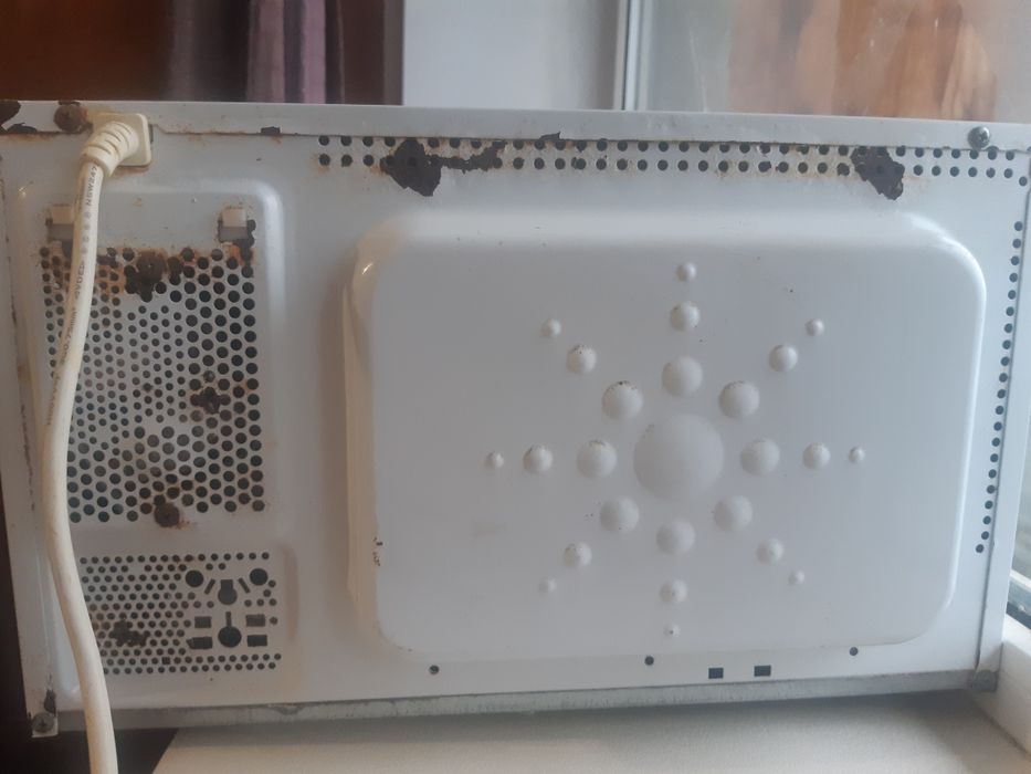 Продам микроволновку в рабочем,только по Харькову,могу привести!к