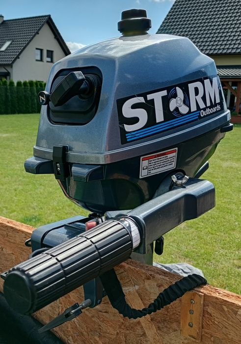 Silnik zaburtowy STORM