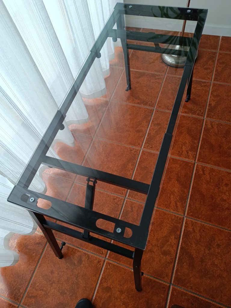Mesa/suporte para teclado ou outros fins