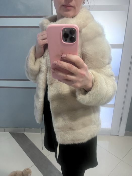 Натурвльна шуба з норки коротка