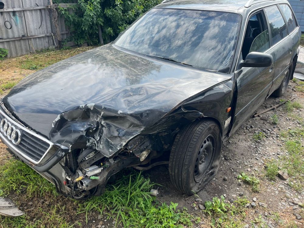 Автомобіль Ауді А6