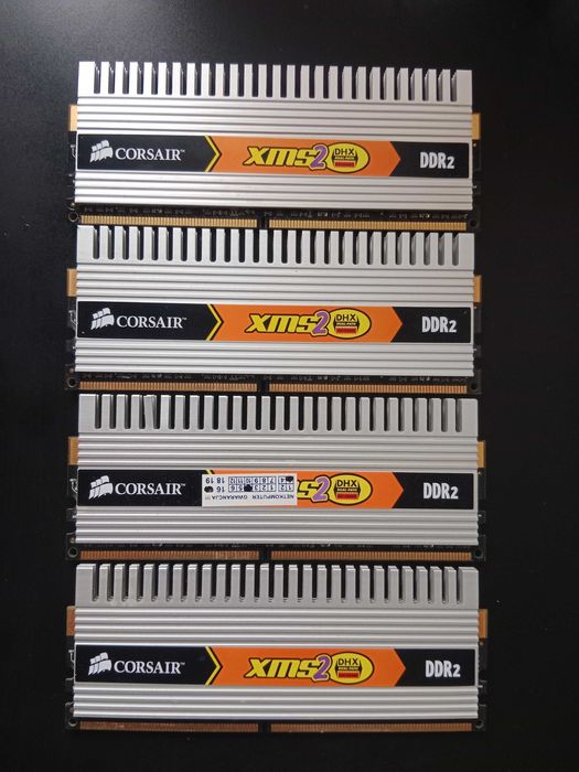 Corsair DHX XMS2 DDR2 800MHz 2GB (8GB)