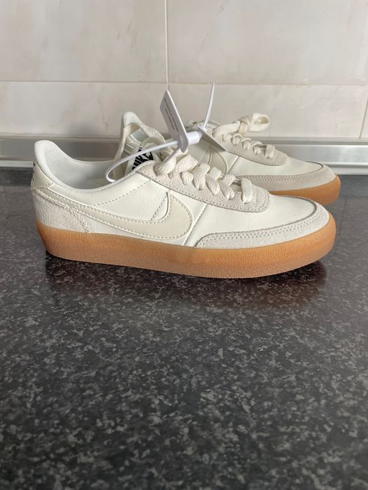 Never worn, new sneakers