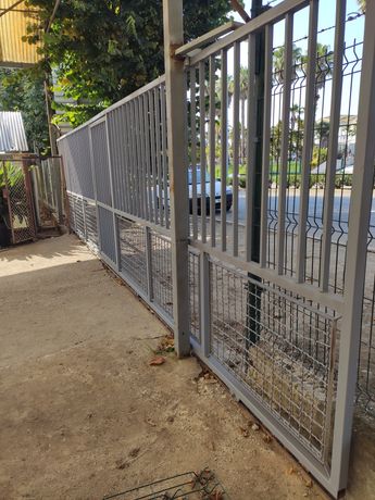 Serviços de serralheria, portões, grades viveiros, jaulas para animais