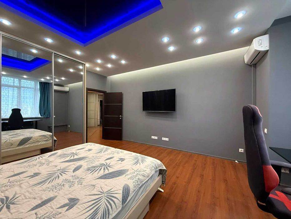 Сдаю в первые квартиру на долгий срок по улице Урловская 16/37