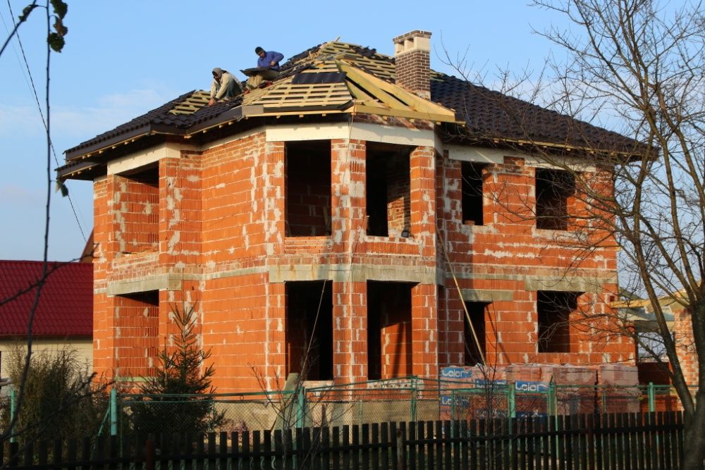 Дах. Будівництво, перекриття, ремонт дахів. Майстри-покрівельники.