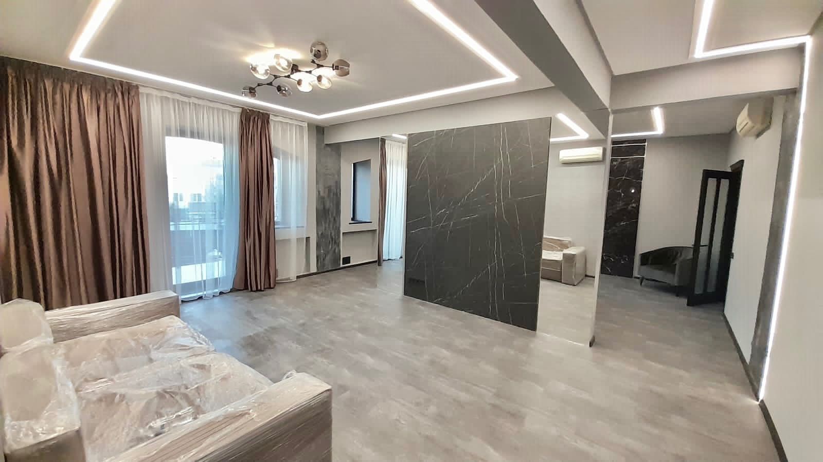 Шикарный дом, новый,  Море 3 минуты. Совиньон 1.