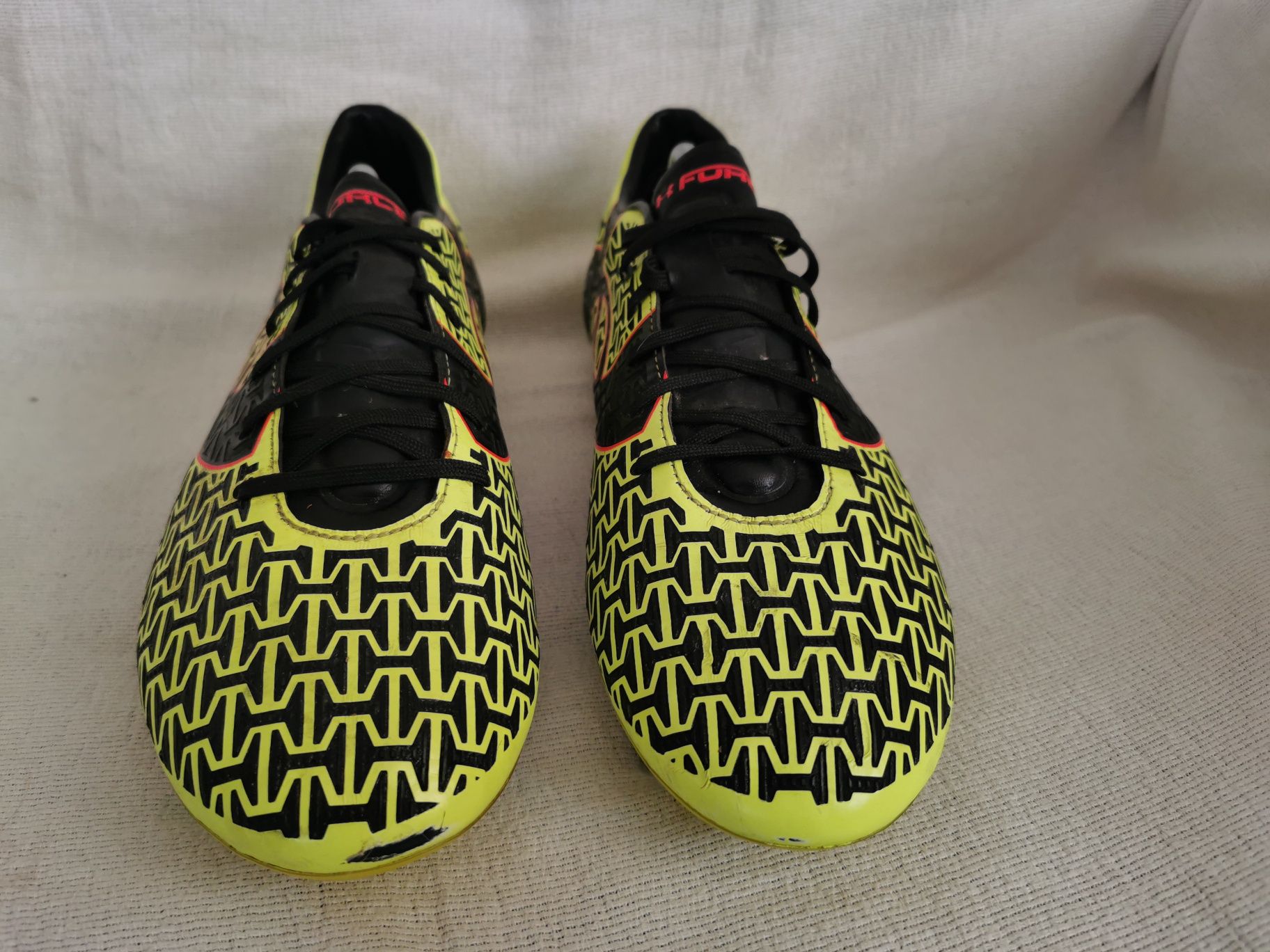 Under Armour ClutchFit Force 2.0 profesjonalne buty piłkarskie korki 4