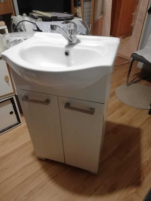 Sprzedam zlew, bateria z szafką