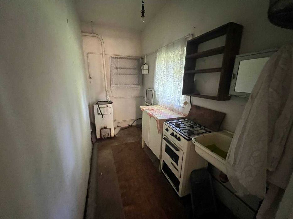 Продаж будинку 60м2, 4 кімнати, 43 сотки.Власний вихід до річки.ID:201