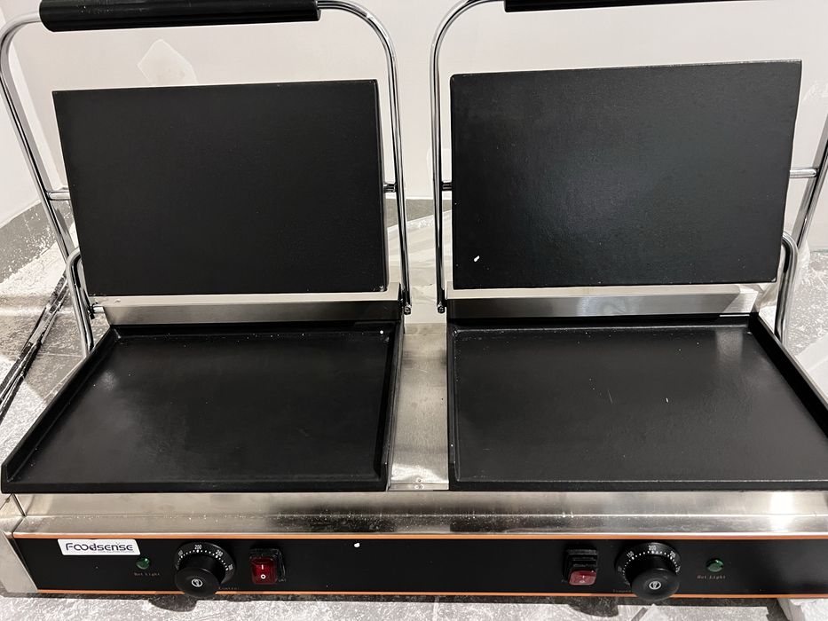 Подвійний електричний контактний гриль HEG-813E, 4.4 кВт — НОВИЙ