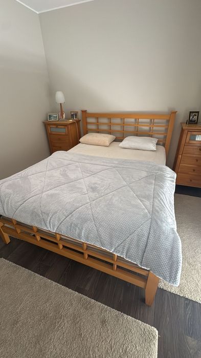 Cama de casal e colchão