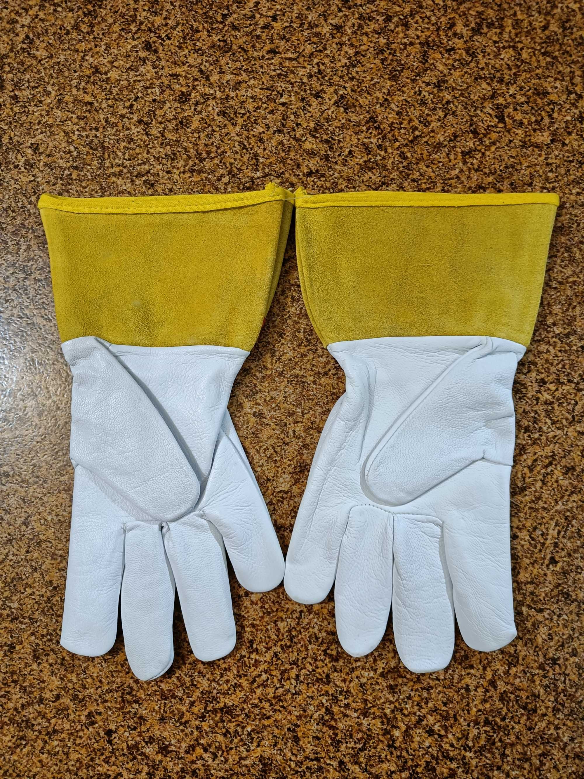 Зварювальні рукавиці