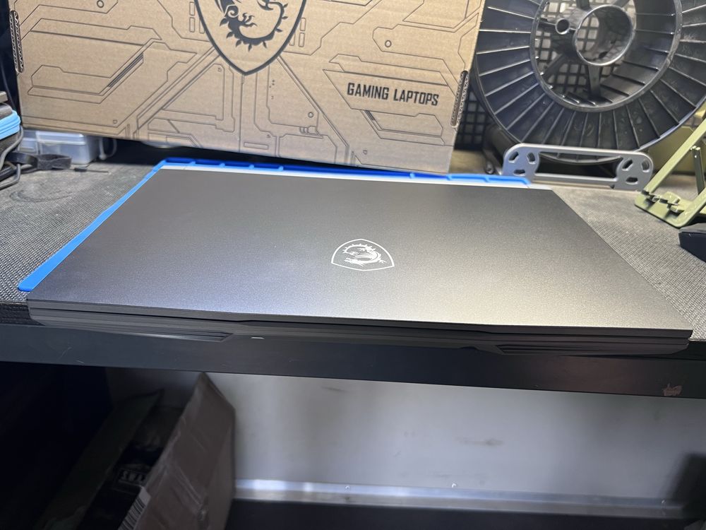 Ноутбук MSI Thin A15 Cosmos Gray