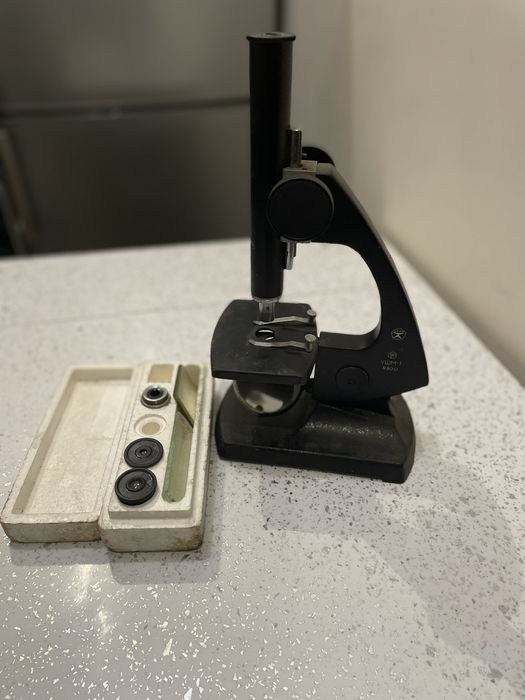 Мікроскоп УШМ-1