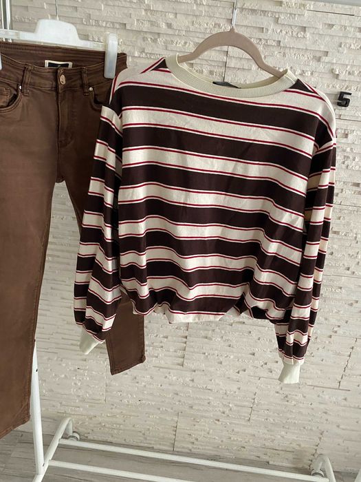 Lumina bluza paski z lekka gumką  w pasie