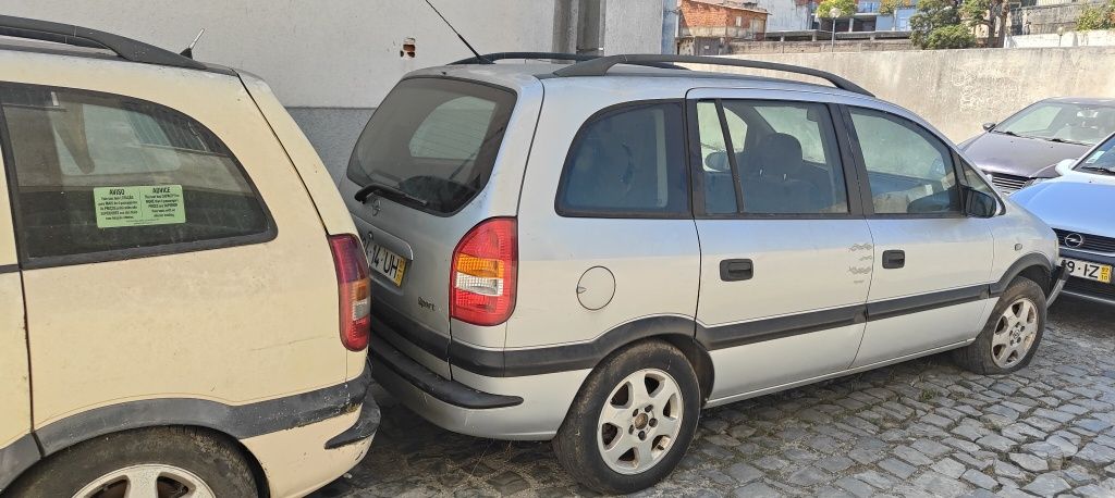 3 carros para venda duas Opel Zafira e um Vectra