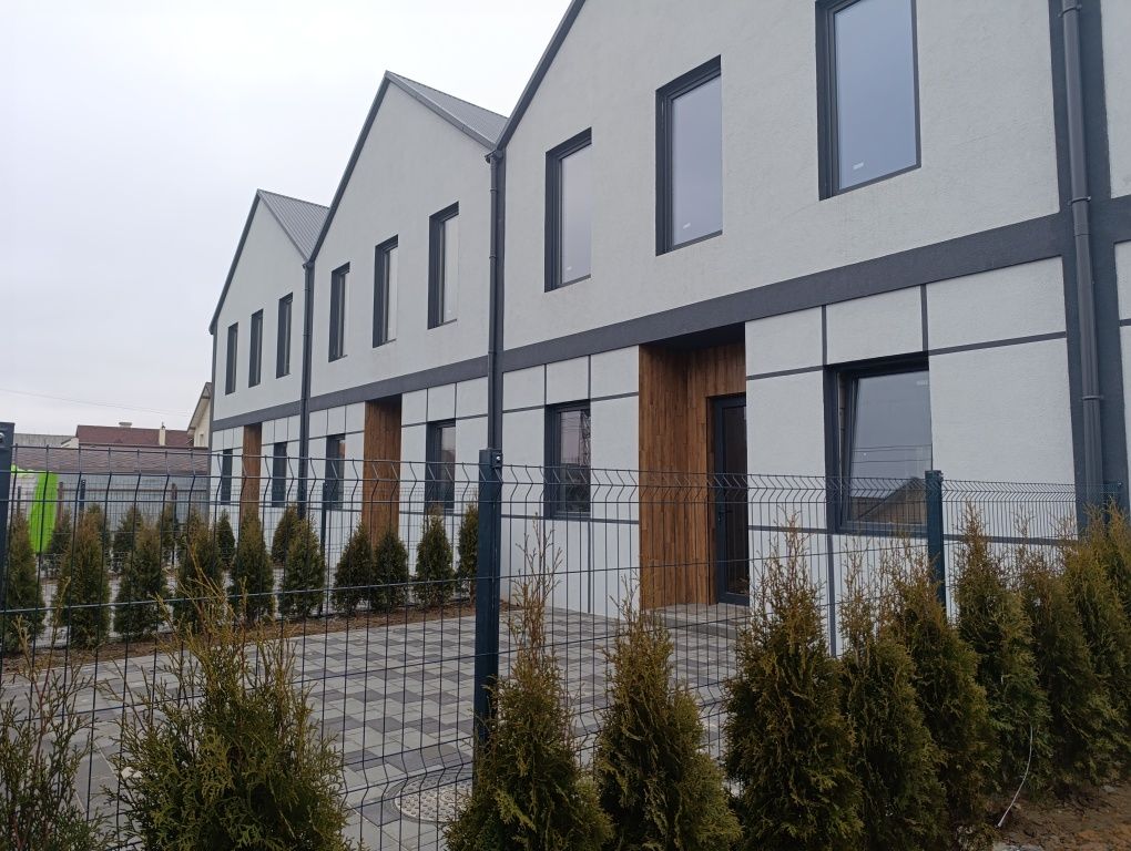 Продаж таунхауса 105 м² з ділянкою 2 сотки в с. Нове

Пропонується суч