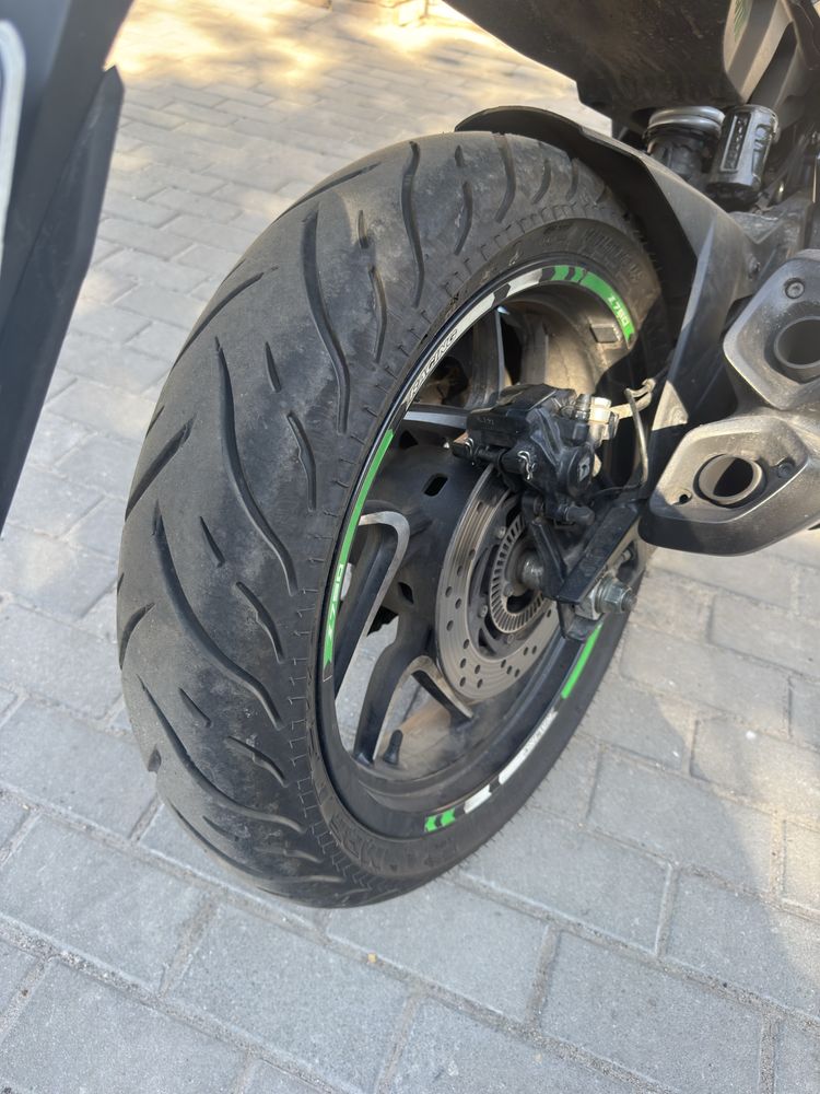 bajaj dominar, abs