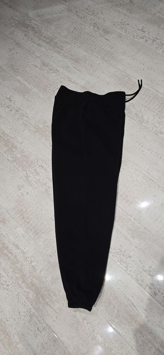 Джогеры штаны на флисе Bershka, M
