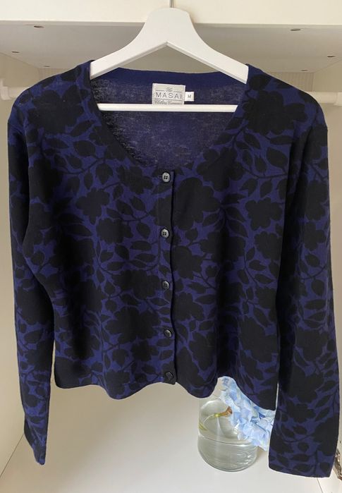 Granatowy sweter kardigan rozpinany w żakardowe wzory angora wełna M