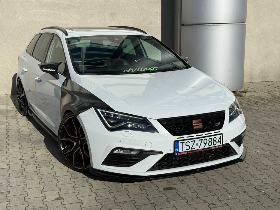 Leon Cupra 4Drive 300KM Navi Panorama KW Alu19 Maxton Aktywny Wydech