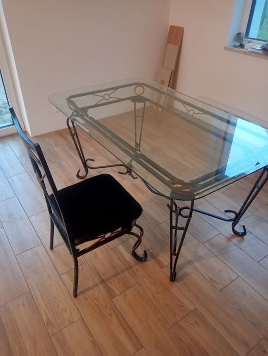 Kuty stół szklany 6 krzeseł i lawa