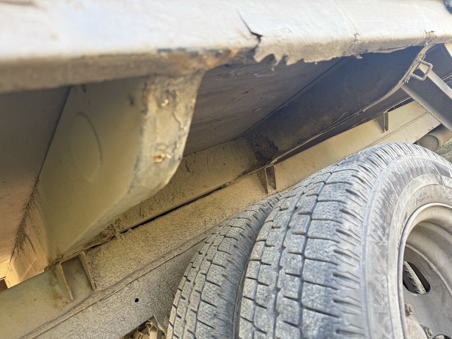 Тентована будка 3.7×2.1×2.05 м – міцна, гарний стан!