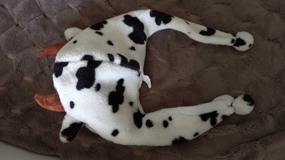 р. 48-52  шапка Мілка з вушками корова Бурьонка бичок на 4 - 7 років