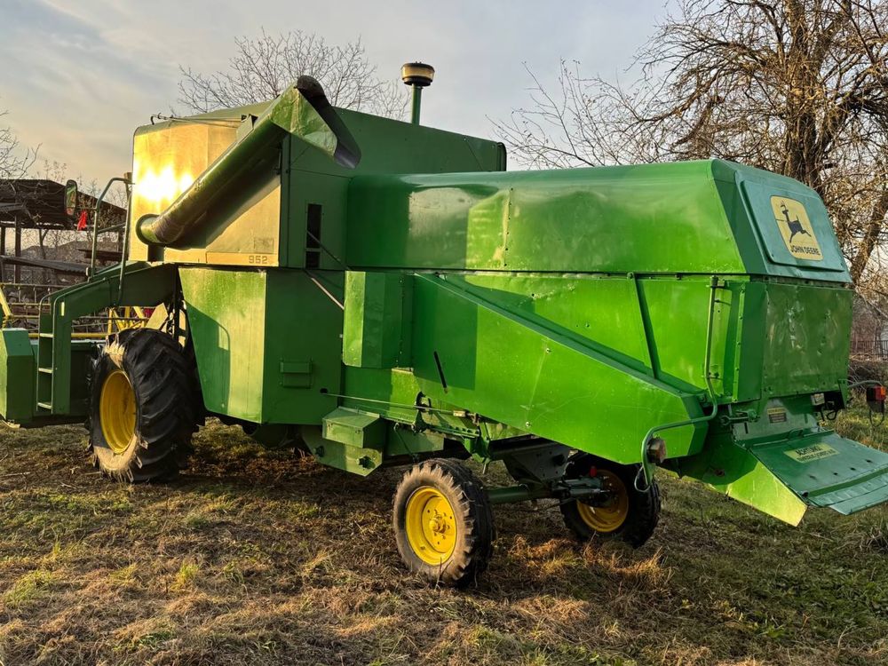 Продам зерновий комбайн john deere 952 1979р жатка 3.10м