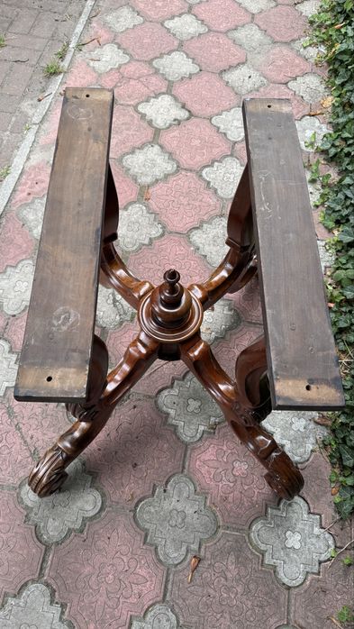 Стол обеденный антикварный, резной на бронзовых колесиках, Франция