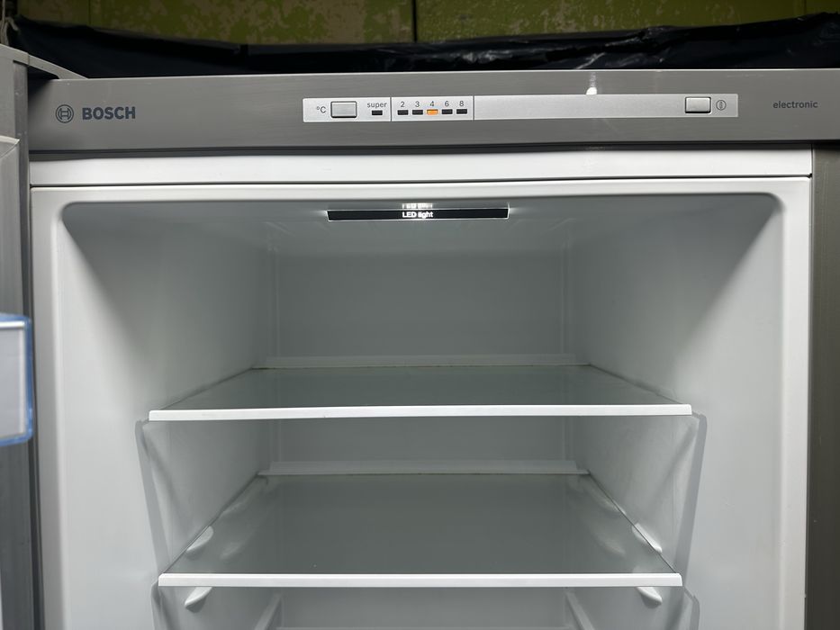 Холодильник Bosch / А+++ / 2 м / VitaFresh/ LowFrost/