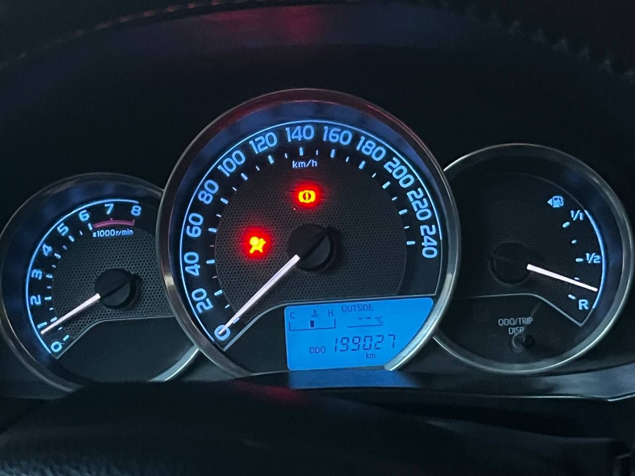 Toyota Corolla 1.6 газ/бенз. 2016