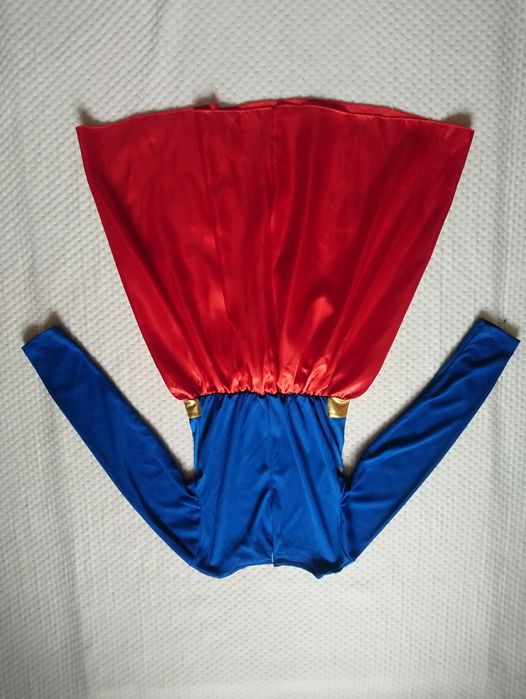 Карнавальна сукня Супер дівчина Super girl на 8-10 років з накидкою