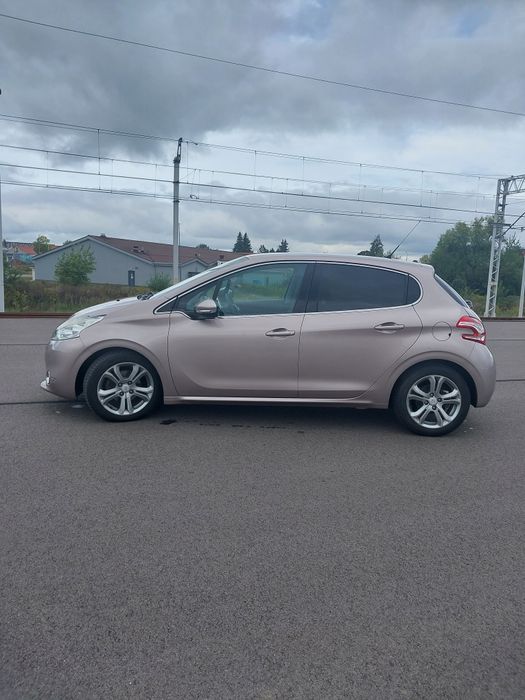 Peugeot 208 1.4 95KM