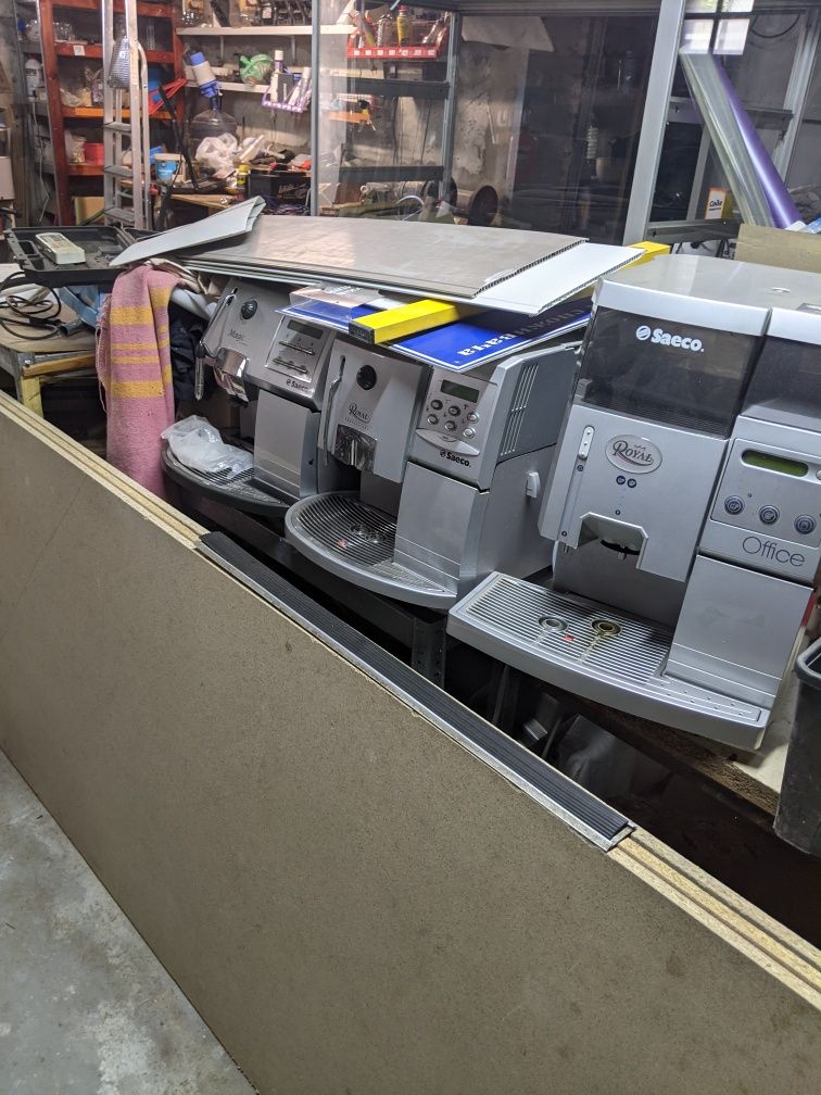 Продам кофеварки недорого. Все рабочие.
