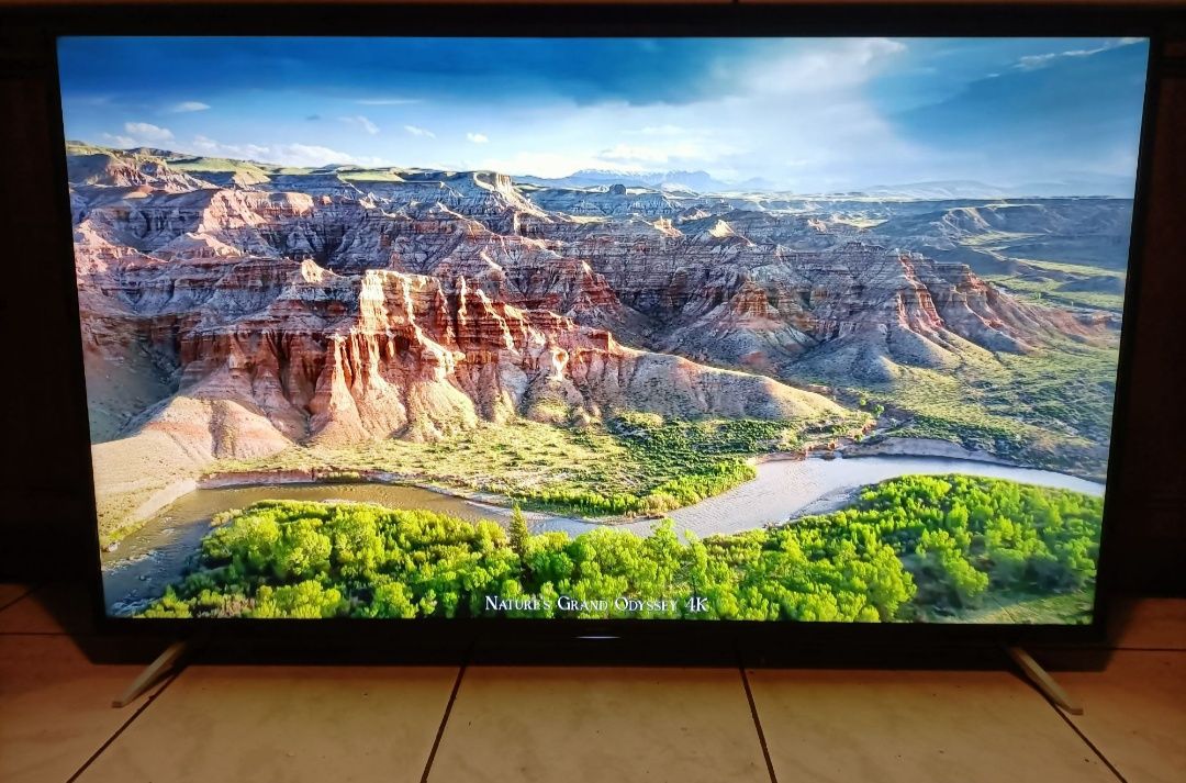 Tv ANDROID 4K 40" DVB-T 2 hevc telewizor Sharp bluetooth UHD Wi-Fi