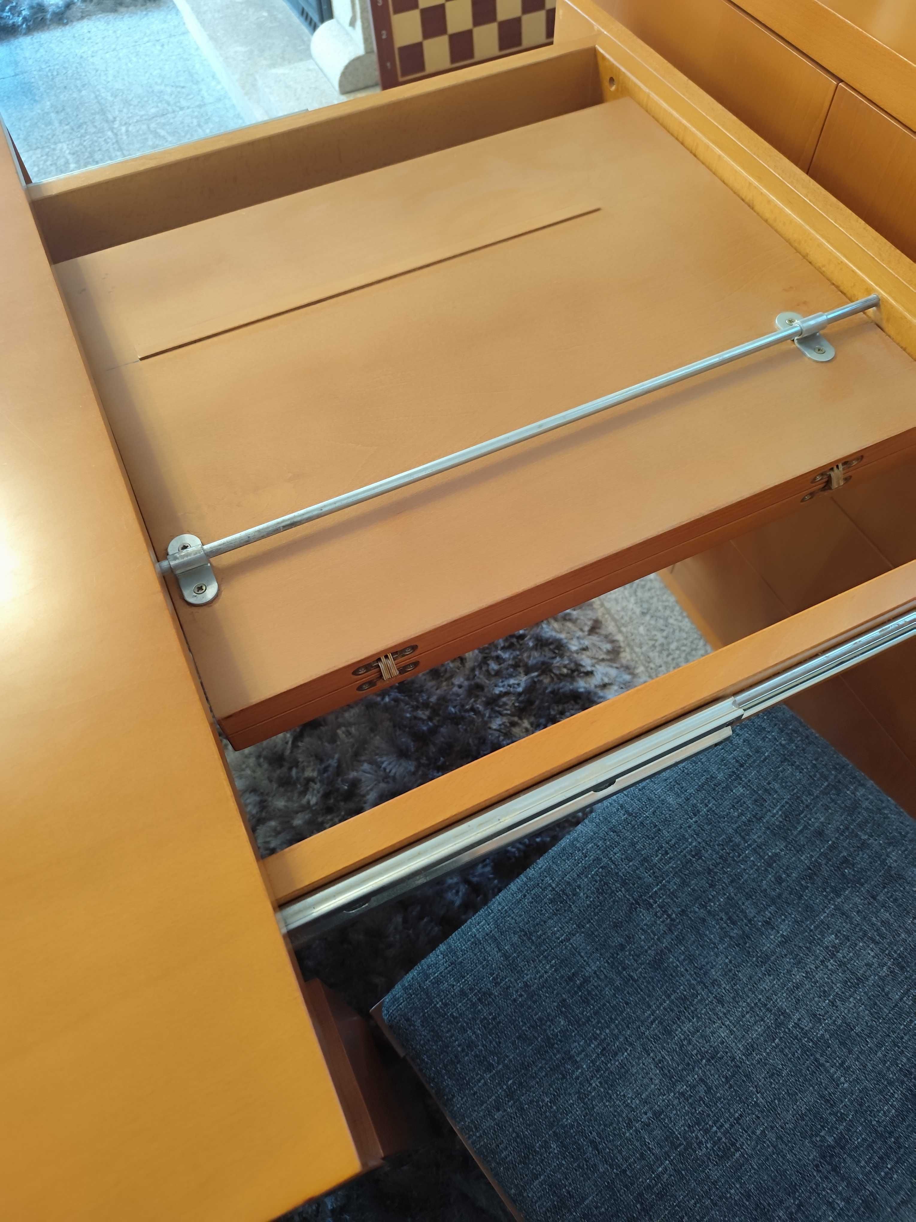 Mesa de sala de jantar extensível + 6 cadeiras