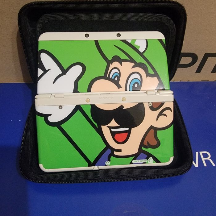 New Nintendo 3ds +32gb