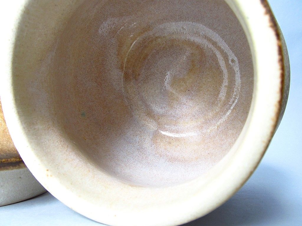 ceramika artystczna bomboniera cukiernica pojemnik