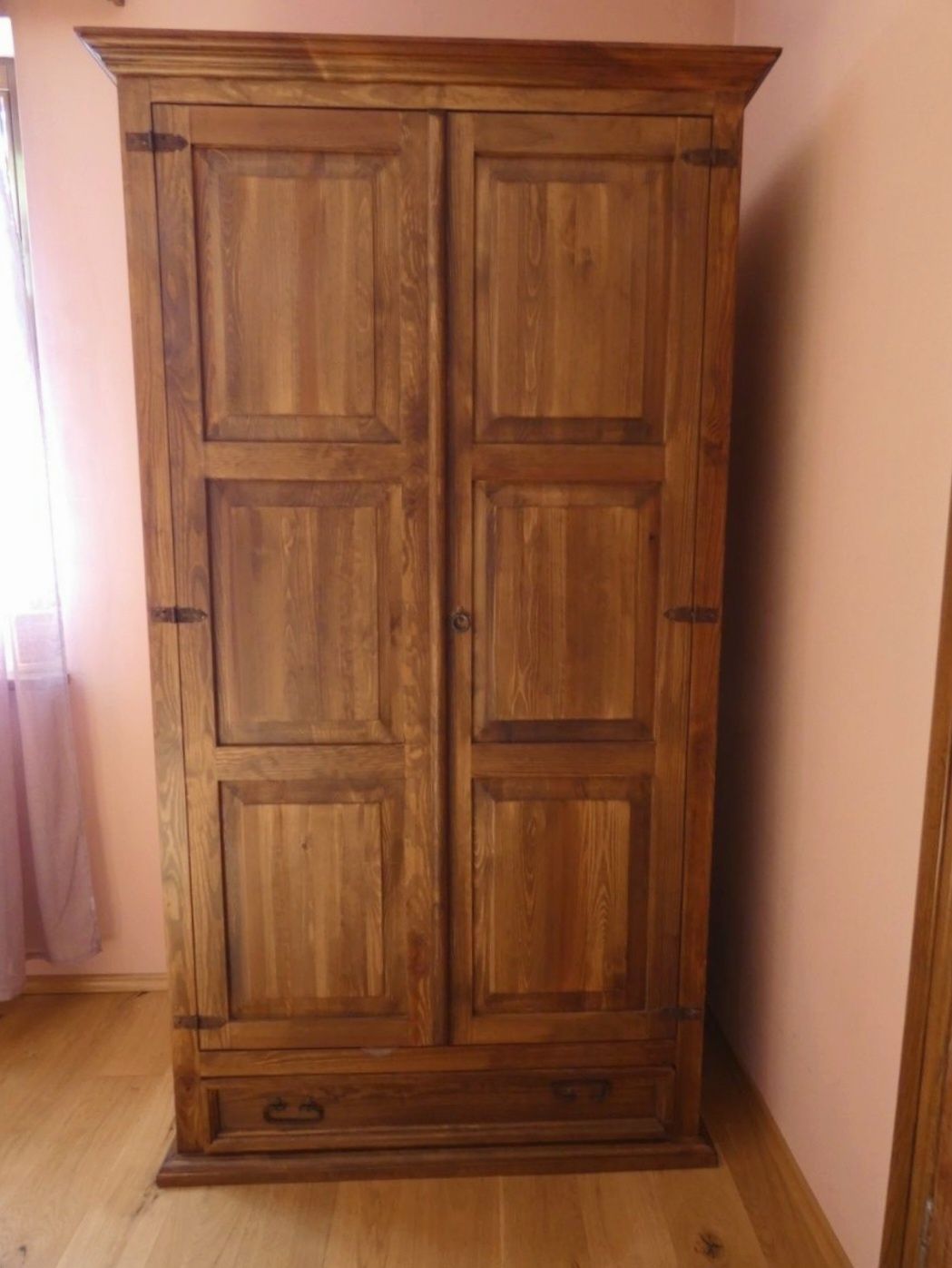 Szafa drewniana ForestBee rustykalna, kolor orzech, drewno lite sosna