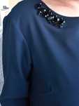 Vestido azul marinho com aplicação