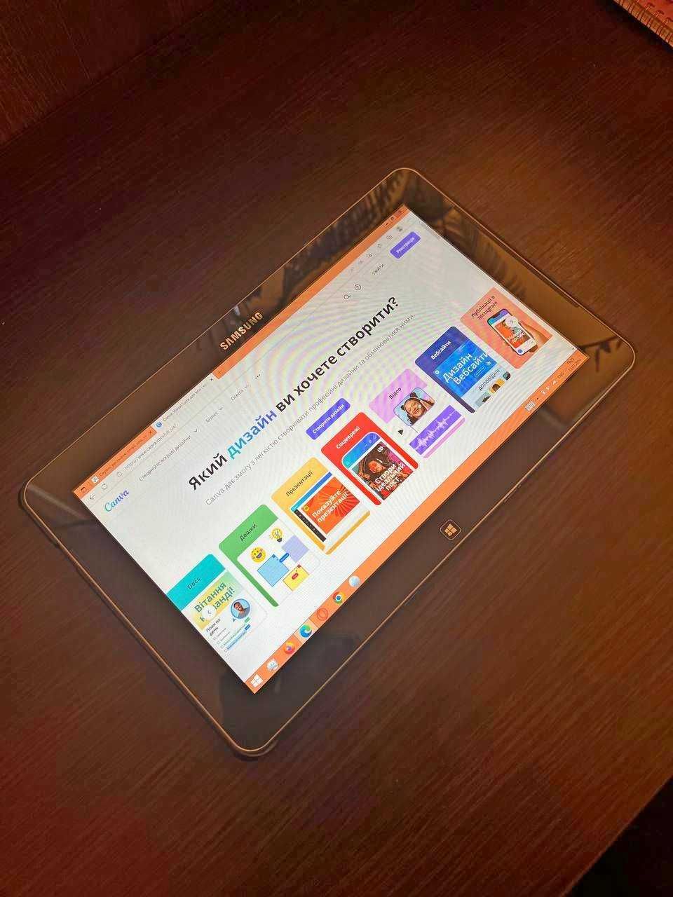 Планшет Samsung ATIV Smart PC 500T (XE500T1C) Windows