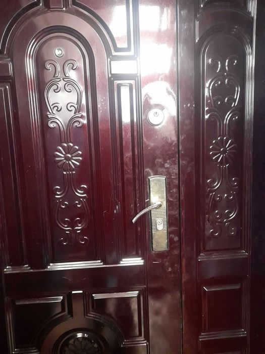 Продам вхідні двері бу