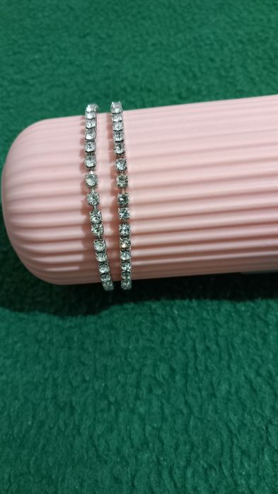 Conjunto brilhante prateado