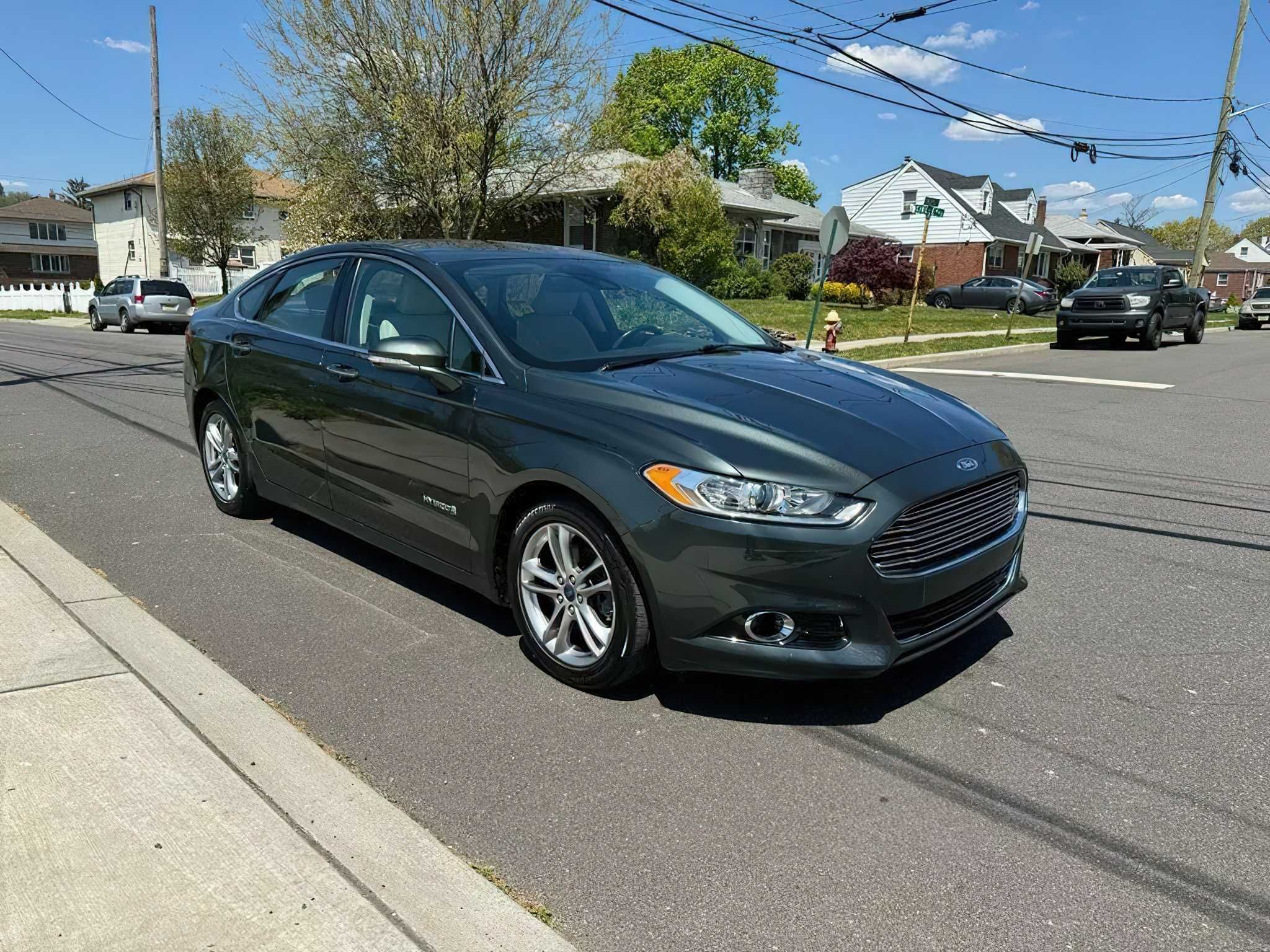 Ford  Fusion Hybrid 2015